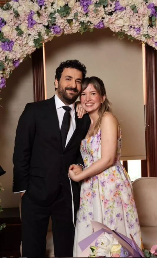 Ünlü komedyen Hasan Can Kaya nişanlandı: 50 kişi katıldı… Sevgilisi Duygu Karabaş kim? - Resim: 2
