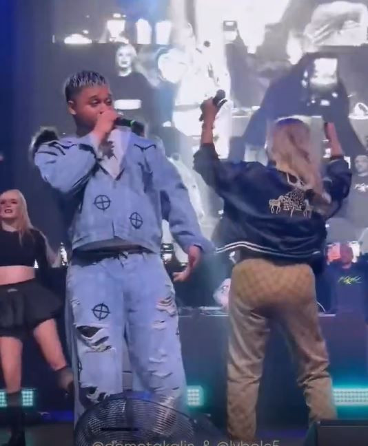 Lvbel C5 konserinde kilolu görünen Demet Akalın’dan bomba itiraf: Ünlüler gerçeği saklıyor mu? - Resim: 4