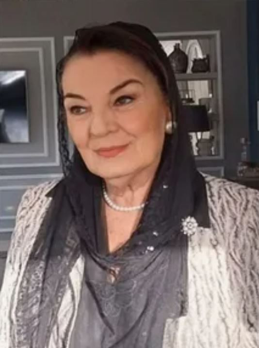 Yeşilçam bir değerini daha kaybetti: Usta oyuncu Nevin Efe'den acı haber geldi - Resim: 9