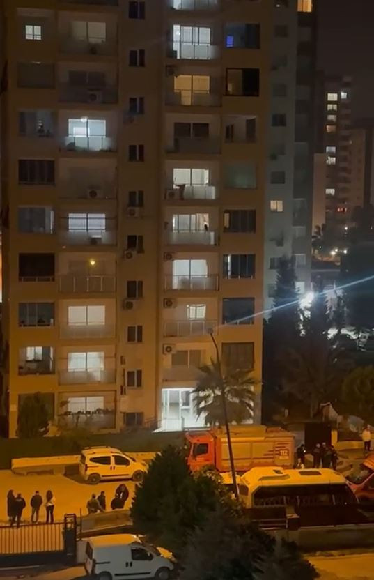 Bursa'da bir anlık &ouml;fkede kan aktı: Eşini bı&ccedil;akladı sonra aynı bı&ccedil;ağı kendine dayadı - Resim : 3