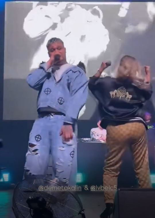 Lvbel C5 konserinde kilolu görünen Demet Akalın’dan bomba itiraf: Ünlüler gerçeği saklıyor mu? - Resim: 5