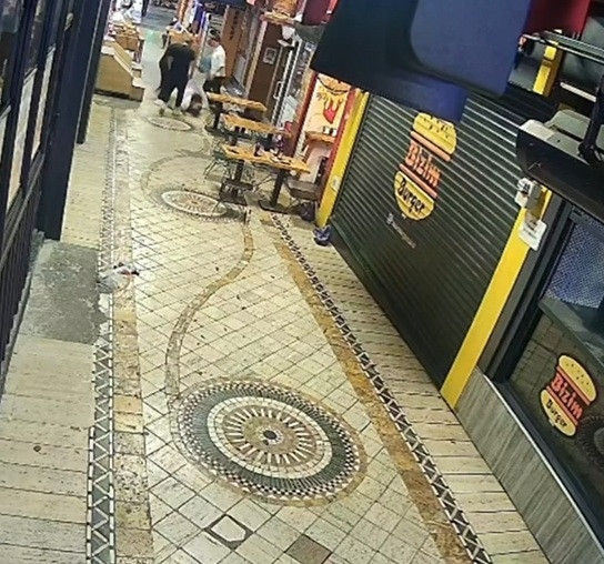 Tokat ve tekme yağmuru: Yazılım mühendisi hastaneye kaldırıldı - Resim : 1