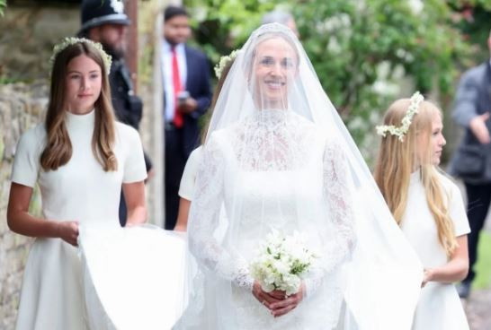 Kral Charles'ın yeğeni evlendi: Düğüne Kate Middleton damga vurdu - Resim : 1