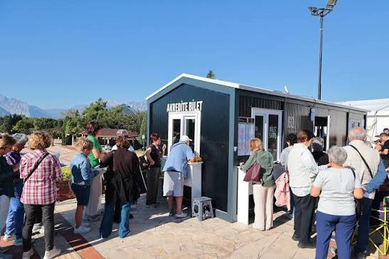 63. Uluslararası Antalya Altın Portakal Film Festivali'ne büyük ilgi - Resim : 1