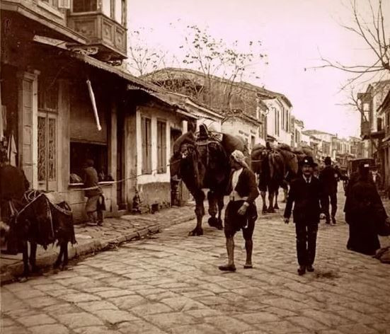Bir dönem Osmanlı sokaklarında yankılanıyorlardı: Sanayi devrimiyle kaybolan Osmanlı meslekleri - Resim: 6