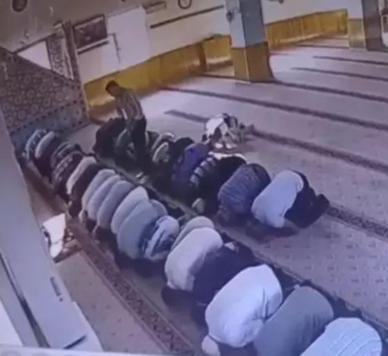 Namaz kılan komşusunu &ouml;ld&uuml;rm&uuml;şt&uuml;: Cezası belli oldu - Resim : 4