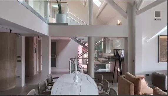 Kıvanç Tatlıtuğ ve Başak Dizer ailesinin evi göz kamaştırdı - Resim: 13