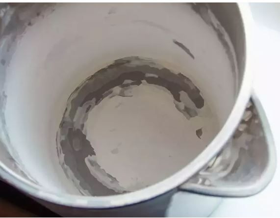 Kettle’daki kireci dakikalar içinde yok eden doğal yöntem: İlk günkü gibi - Resim: 6