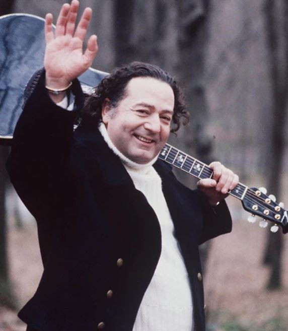 ‘Yemin Ettim’den ‘Odalarda Işıksızım’a: Kayahan’ın unutulmaz mirası - Resim : 7