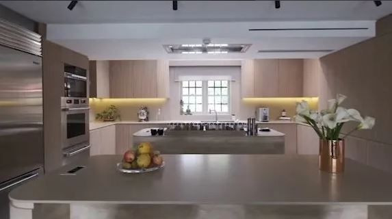 Kıvanç Tatlıtuğ ve Başak Dizer ailesinin evi göz kamaştırdı - Resim: 7