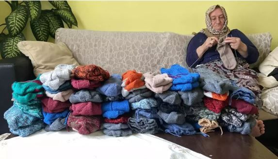 Hamide Anne’nin ilmek ilmek vatan sevgisi yürekleri ısıttı: 6 yıldır örüyor - Resim: 3