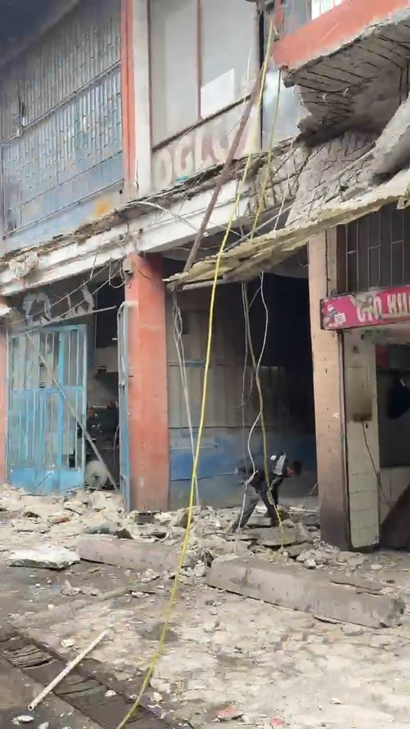 Ümraniye’de sanayi sitesinde balkon çöktü: 3 işçi yaralandı - Resim : 1