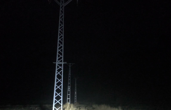 40 yıldır elektrik yok: Hayvanları mum ışığında besliyorlar - Resim: 3