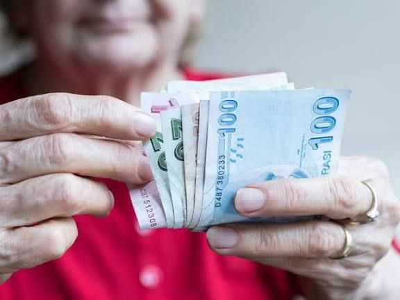 SGK uzmanı Emin Yılmaz tek tek sıraladı: Emekli maaşlarına 3 düzenleme yolda - Resim: 2