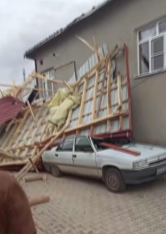 Şiddetli fırtına Konya'yı da vurdu - Resim : 1