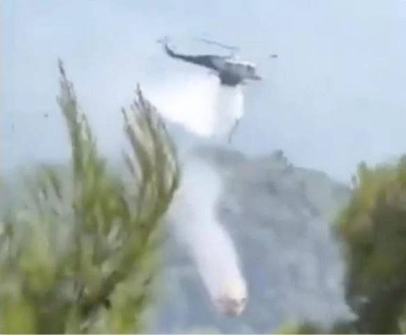 İki helikopter havada çarpıştı: Yunanistan'da feci kaza - Resim : 2