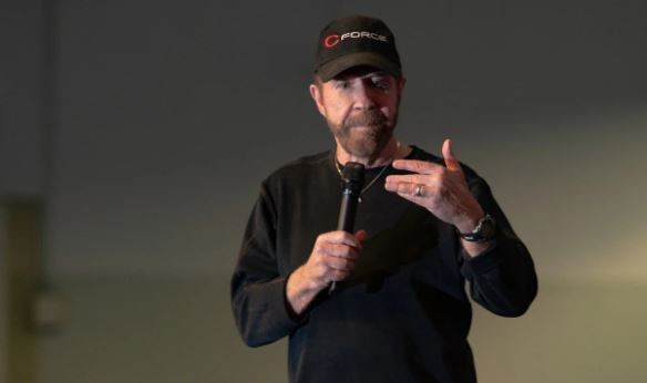 Aksiyonun demir yumruğu: Chuck Norris hayatını kaybetti - Resim : 1