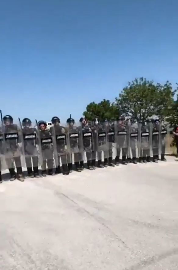 Konya'da yurttaşlardan hubutat protestosu: Güvenlik güçleri ile üreticiler arasında gerilim - Resim : 1