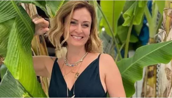 Aşkları dolu dizgin devam ediyordu: Ceyda D&uuml;venci ve G&uuml;&ccedil;l&uuml; Mete evleniyor mu? - Resim : 1