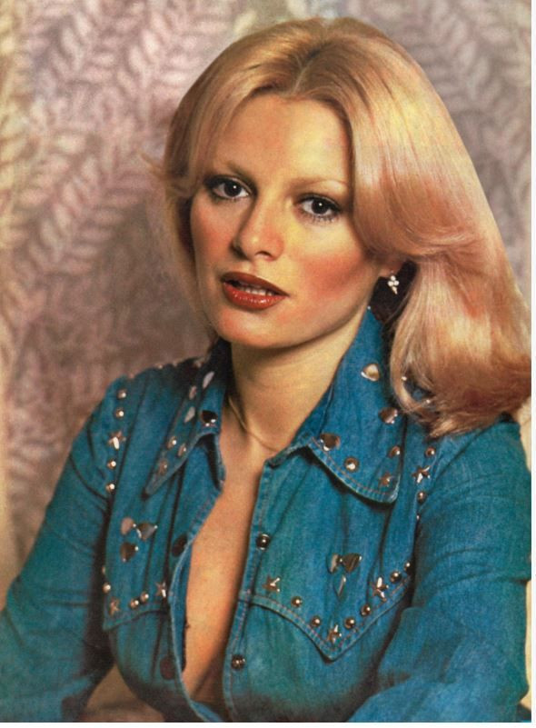 80 yıllık Diva... Kim der 80 yaşında...Ajda Pekkan 80 yaşına girdi - Resim: 16