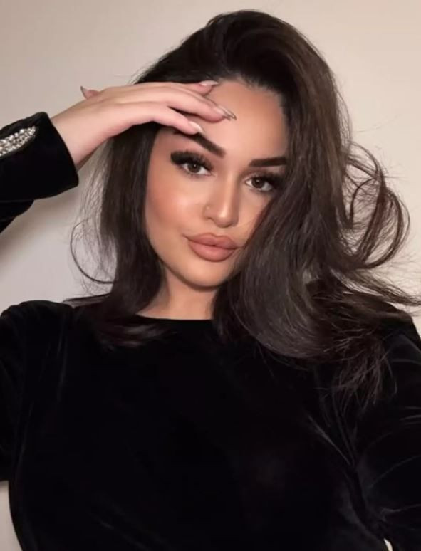 Hüsnü Şenlendirici'nin kızı Naz Şenlendirici’yi gören tanıyamadı: Ameliyat sonrası bambaşka biri oldu - Resim: 3