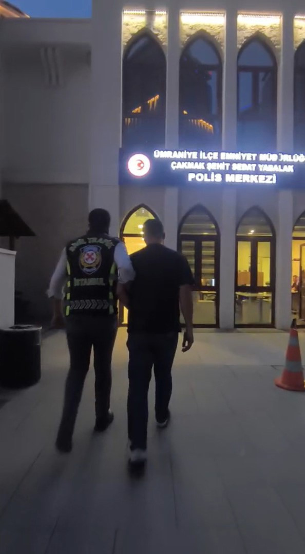 Trafikte makas attı, sosyal medyada paylaşınca yakalandı: Magandaya ceza yağdı - Resim : 1