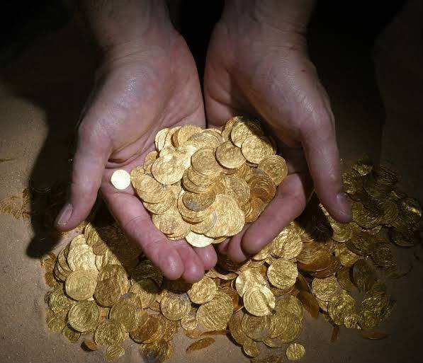 15 milyon TL'lik servet buldu: Ormanda gezerken başına talih kuşu kondu - Resim: 6