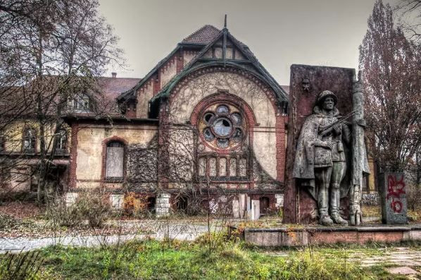 Dünyanın en karanlık hastanesi... Hitler’in odasından katillerin av sahasına - Resim: 10