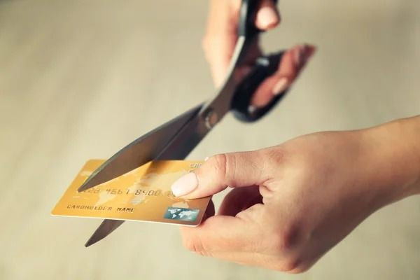 Kredi kartını makasla kesmek başınıza iş açabilir: Milyonları ilgilendiriyor - Resim: 3