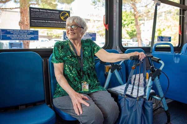 Emeklilere ücretsiz ulaşımda yaş sınırı değişiyor: Tarih verildi - Resim: 8