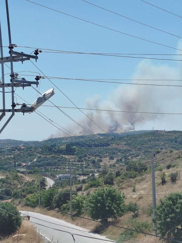 Rüzgar yangının yönünü değiştirdi: Makilik alana sıçradı: Çeşme’de yangın - Resim : 5