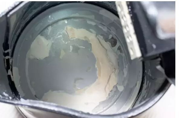 Kettle’daki kireci dakikalar içinde yok eden doğal yöntem: İlk günkü gibi - Resim: 1