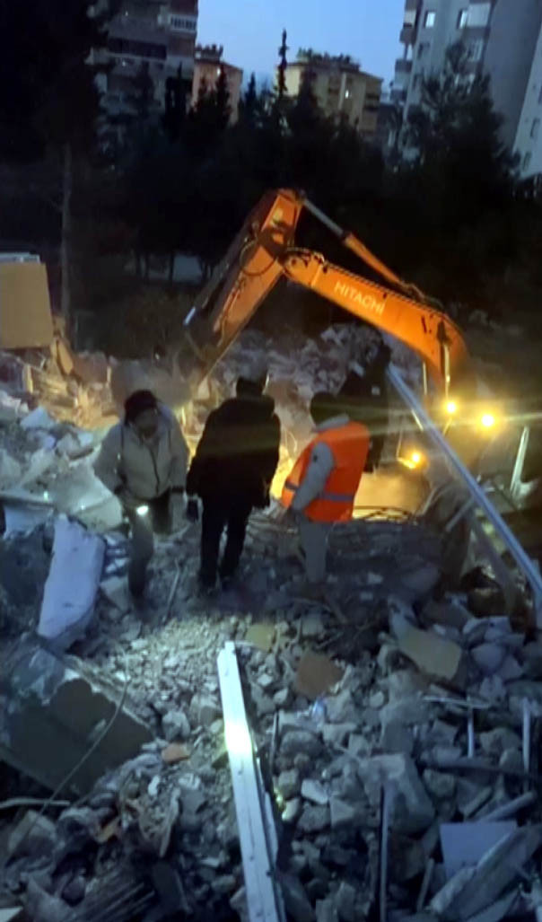 Yunanistan'a kaçarken yakalanmıştı: Penta Park müteahhidine hapis cezası - Resim : 2