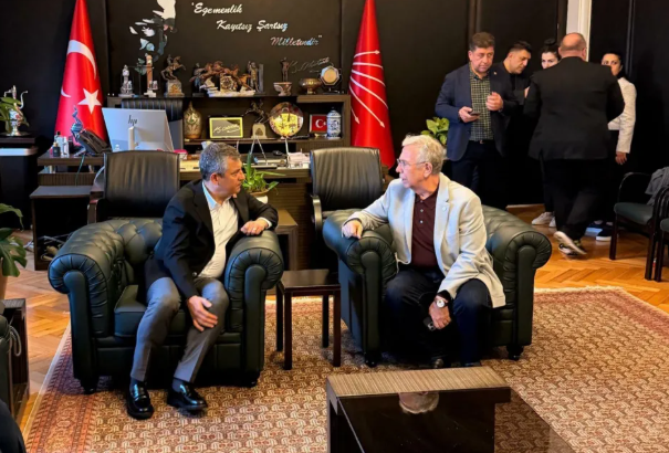 Özgür Özel Mansur Yavaş'ın adaylığını ilan etti - Resim: 13