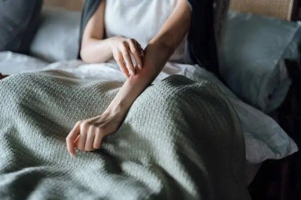 'Doğal' diye satılan kremlerde gizli kortizon tehlikesi tespit edildi - Resim: 2