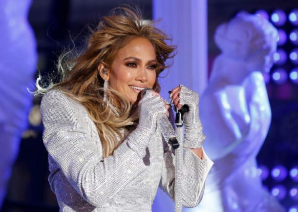 Jennifer Lopez TT oldu: Tan Taş&ccedil;ı isyan etti - Resim : 1