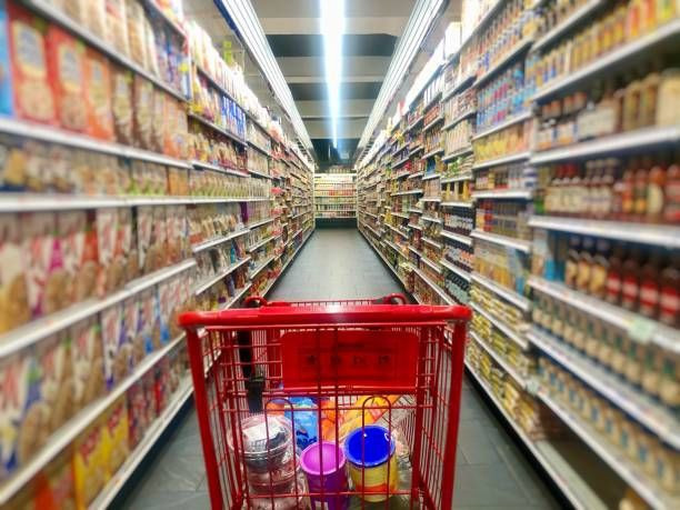 91 yıllık dev market zinciri mağazalarını kapatıyor: Küçülmeye gidiyorlar - Resim: 1