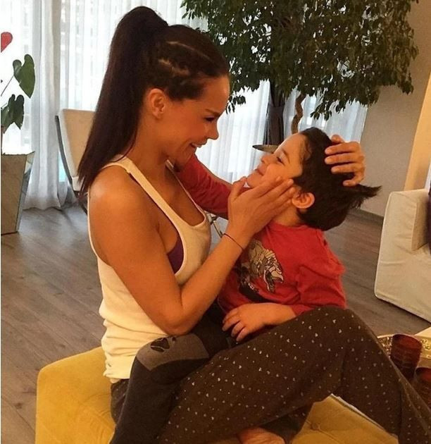 Evlat acısıyla sarsılmıştı: Ebru Şallı yas sürecini ilk kez anlattı... “Kelimeler yetmiyor” - Resim: 3