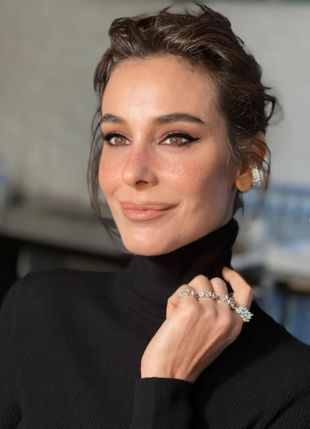 Kim der ki 52 yaşında: Arzum Onan’dan yine nefes kesen pozlar - Resim: 10