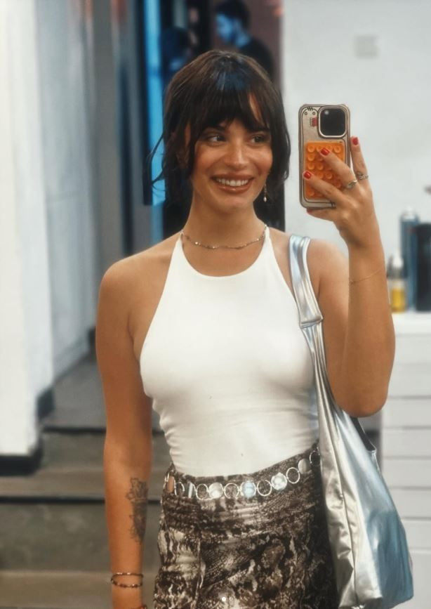 Dekor felaketi: Sahnede korku dolu anlar! Aslı Bekiroğlu'nun kafasına kapı düştü - Resim: 17