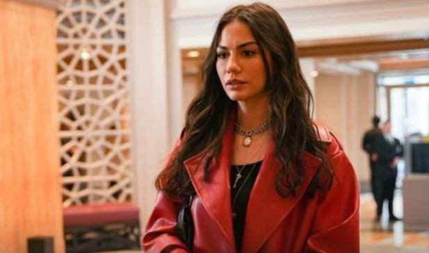 Demet Özdemir siyah kombiniyle sosyal medyada gündem oldu - Resim: 1