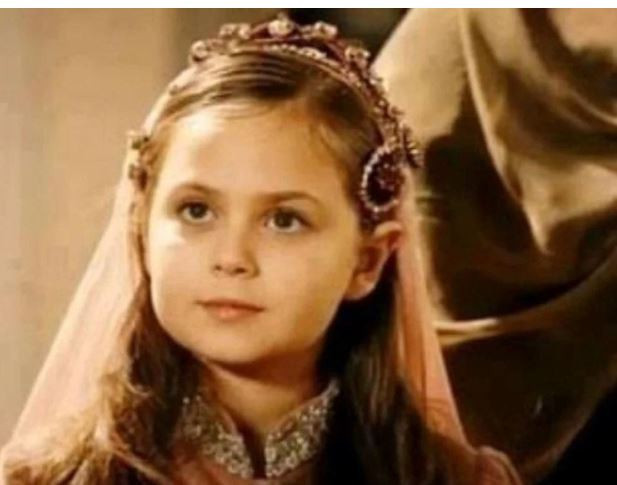 Muhteşem Yüzyıl’ın küçük Mihrimah Sultan’ıydı: Mesleği şaşırttı - Resim : 1