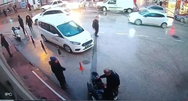 Motosikletten inip bıçakla saldırmak istedi: Cezası ağır oldu - Resim: 1