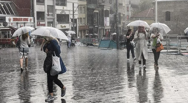 AKOM İstanbul'u saat saat uyardı, buz kesecek, sağanak yağmur sel gibi yağacak - Resim: 5