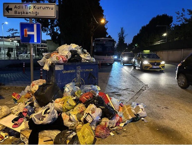 Erdoğan'a 25. yıl hediyesi İzmir: Cemil Tugay AK Parti'ye geçiyor - Resim : 3