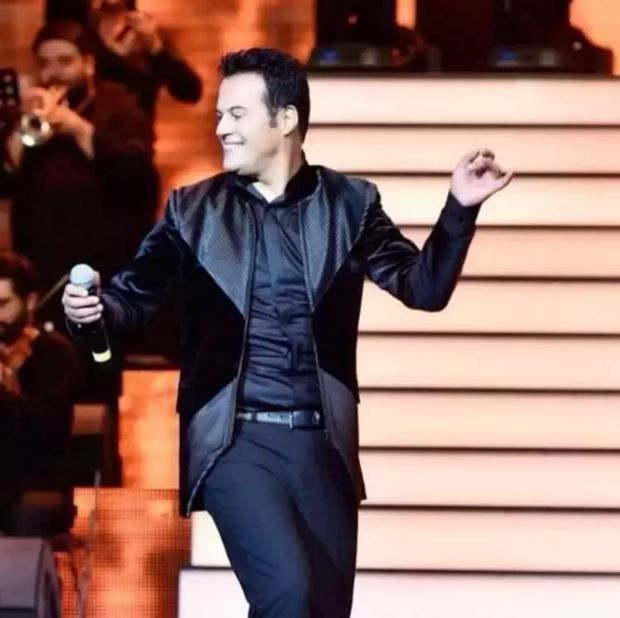 63’ünde hala 40’lık: Hakan Peker emekli maaşını açıkladı, botoks iddialarına son nokta... - Resim: 7