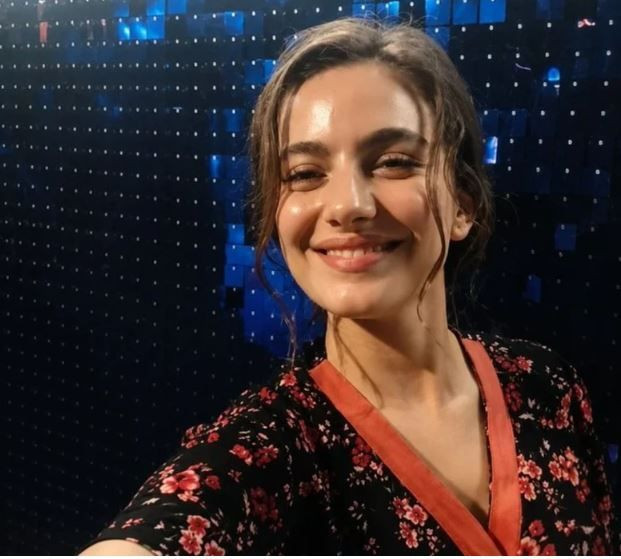 Ava Yaman’ın sezon finali tarzı olay oldu: Sosyal medya ikiye bölündü - Resim: 4