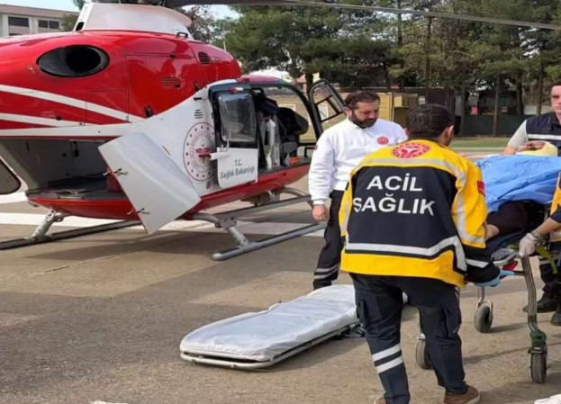 Şırnak’ta yanık hastası ve yenidoğan bebek hava ambulanslarıyla sevk edildi - Resim : 2