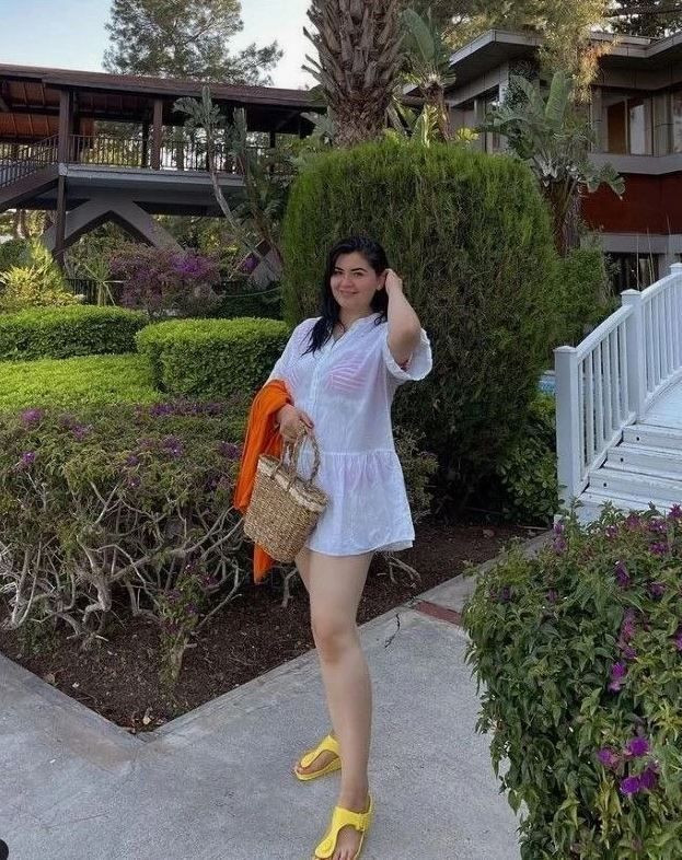 Fenomen gelin adayı Hanife Gürdal iğne ipliğe döndü: Yeni hali şok etti! - Resim: 14