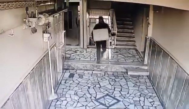 Hırsız kamerayı görünce şok oldu: Teslim oldu - Resim: 1
